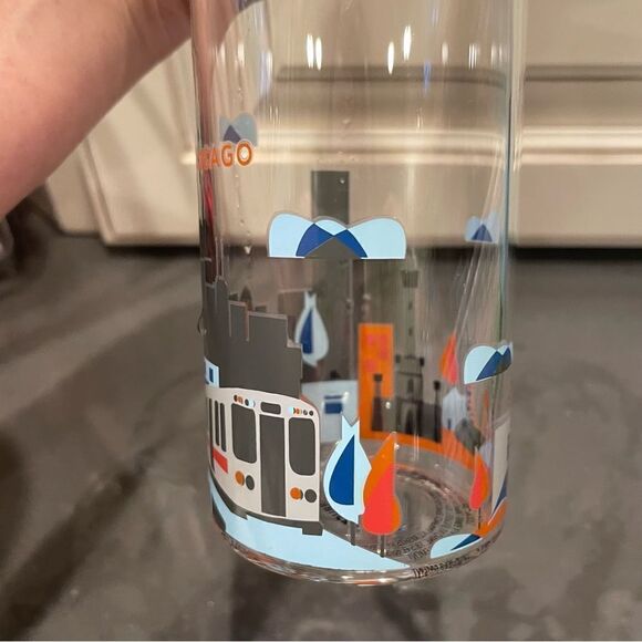 STARBUCKS "You are here" Chicago water bottle - Picture 7 of 11